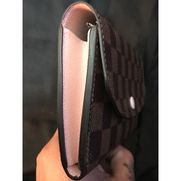 S🚫LD‼️ LV Emilie Wallet 💯 Authentic w/receipt Damier Ebene (Rose Ballerine) - Picture 7 of 8